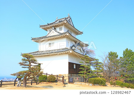 香川縣丸龜市丸龜城風景 128982467