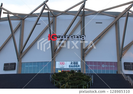 大相撲錦標賽期間的晚上 IG Arena 128985310