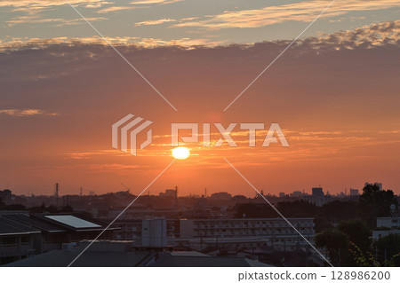 住宅區的日出，日出，住宅區的早晨，清晨，朝霞，朝陽，太陽 128986200