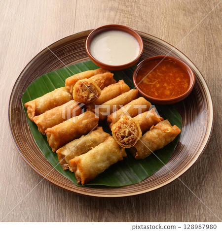 Crispy Ngoh Hiang Five Spice Meat Roll 128987980