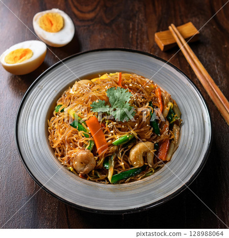 Delicious Stir Fried Bee Hoon Delight 128988064