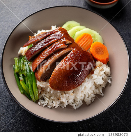 Savory Braised Duck Rice with Vegetables 128988073
