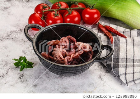 Marinated baby octopus in the bowl 128988880