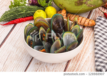 Fresh boiled mussels in the bowl Fresh boiled mussels in the bowl 128988907