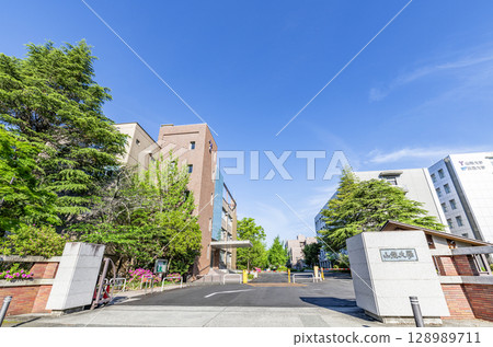 Kofu City, Yamanashi Prefecture, Yamanashi University Kofu Campus in fine weather 128989711
