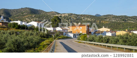 road leading into Vadofresno, in Spain road leading into Vadofresno, in Spain 128992881