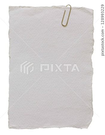 Empty note paper, wedding mockup with golden paper clip. Message reminder A6 card template isolated on transparent background. White grunge ripped cotton paper texture. Business stationery object. 128993229