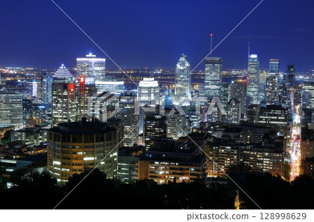 加拿大蒙特婁夜景 加拿大蒙特婁夜景 128998629