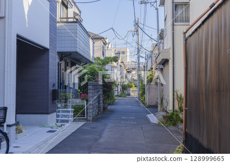 北區王子住宅區後巷風景 128999665