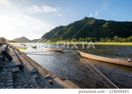 Gifu Prefecture: View of Mount Kinka and the Nagara River Gifu Prefecture: View of Mount Kinka and the Nagara River 129000483