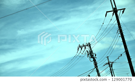 電力線和電線桿 129001770