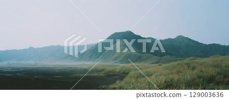 展現自然雄偉壯麗的背景 129003636