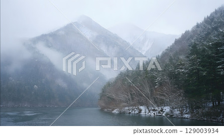 A backdrop that evokes the majesty of nature 129003934