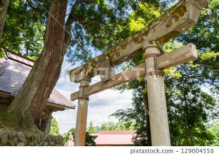 Oginoshima Matsuo Shrine, an original Japanese landscape in Niigata Prefecture 129004558