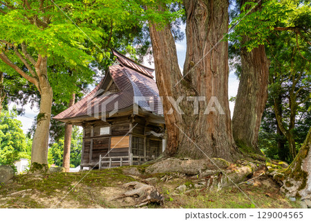 Oginoshima Matsuo Shrine, an original Japanese landscape in Niigata Prefecture Oginoshima Matsuo Shrine, an original Japanese landscape in Niigata Prefecture 129004565