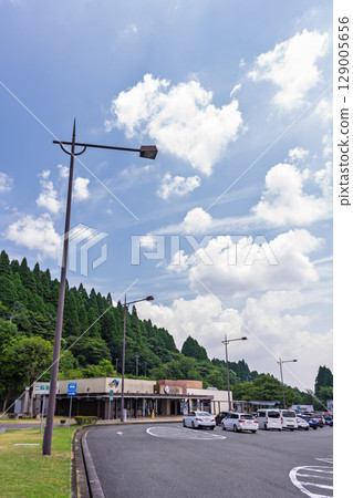 A view of a rest spot on the highway (Ebino Parking Area on the Kyushu Expressway) A view of a rest spot on the highway (Ebino Parking Area on the Kyushu Expressway) 129005656