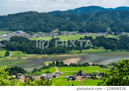 <新潟縣>夏日天空下的鄉村風景 129006526