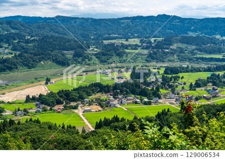 <新潟縣>夏日天空下的鄉村風景 129006534
