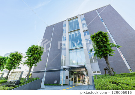 山梨縣甲府市甲府地方法院/甲府家庭法院/甲府檢察官審查委員會 129006916