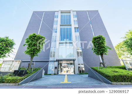 山梨縣甲府市甲府地方法院/甲府家庭法院/甲府檢察官審查委員會 129006917