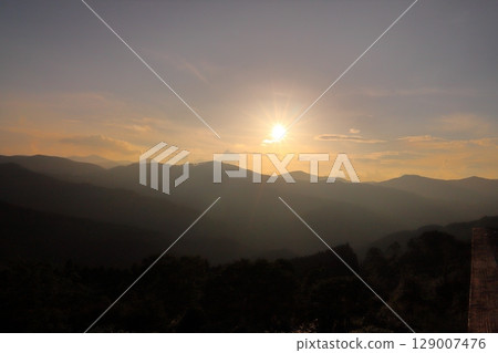Sunset sky, sunset, clouds, mountains, fence 129007476