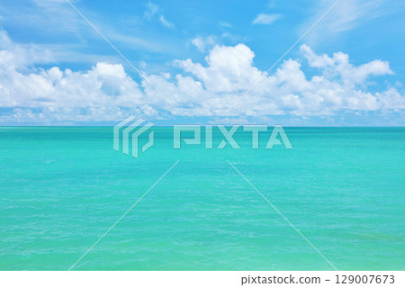 沖繩Miyakojima藍天和海 129007673