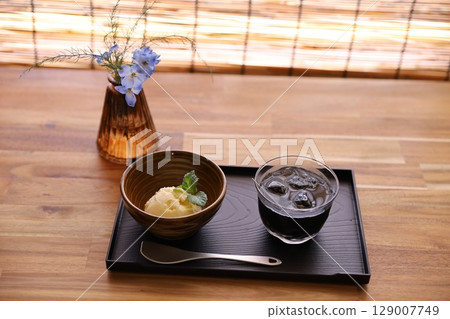 Ice cream and ice coffee Ice cream and ice coffee 129007749