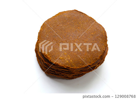 Fermented soybean discs, Thai seasoning used to enhance flavor in Northern cuisine. 129008768