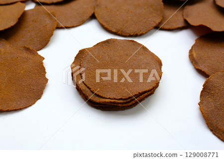 Fermented soybean discs, Thai seasoning used to enhance flavor in Northern cuisine. 129008771