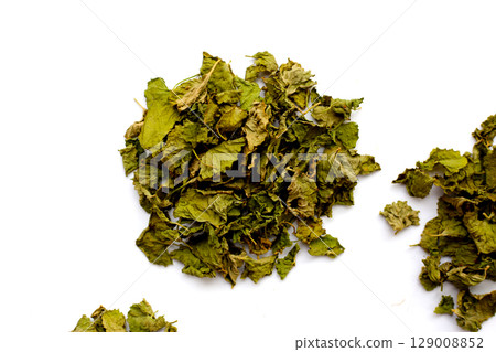 Dried gotu kola herb leaves 129008852