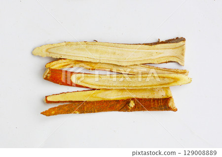 Liquorice root herbs, herbal slices Liquorice root herbs, herbal slices 129008889