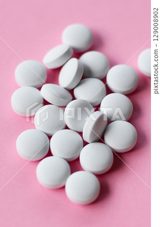 White round anti-inflammatory tablets White round anti-inflammatory tablets 129008902