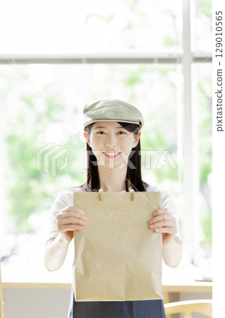 Lunch, bento, takeout 129010565