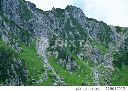 Senjojiki Cirque in the mist 129010915