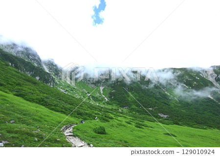 霧氣瀰漫的千疊敷冰鬥 129010924