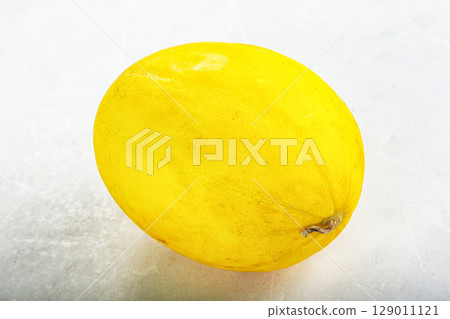 Sweet and juicy ripe melon 129011121