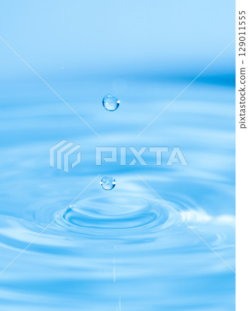 水濺動作鏡頭 水濺動作鏡頭 129011555