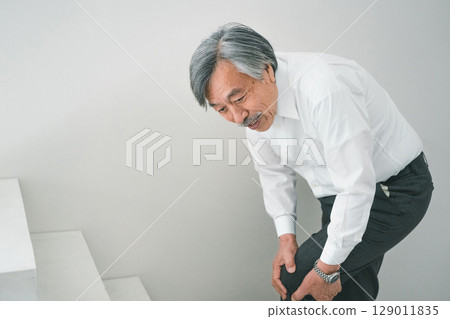 senior, senior adult, senior citizen 129011835