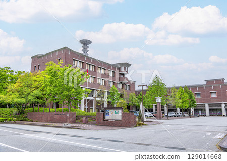 Yamanashi Prefectural Industrial Exhibition and Exchange Center "Aimesse Yamanashi" in Kofu City, Yamanashi Prefecture 129014668