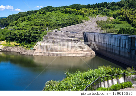 <島根縣> 因降雨量減少，小原水壩蓄水率下降（降至30％左右） 129015855