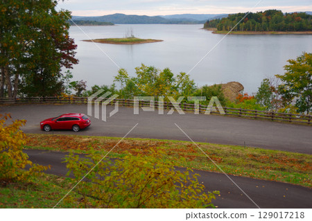 從北海道幌加內町朱瑪麗內湖展望台眺望的景色 129017218