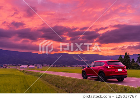 《新潟縣》夏日黃昏田園風光-魚沼樂園 《新潟縣》夏日黃昏田園風光-魚沼樂園 129017767