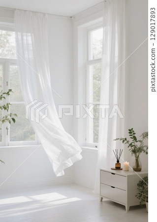 插畫素材：白色的房間，窗簾在風中飄揚 129017893