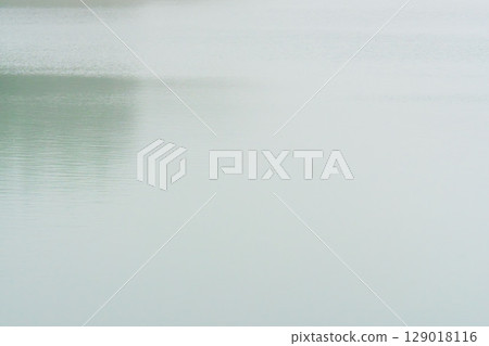 雨季早晨:水面霧氣瀰漫 18 雨季早晨:水面霧氣瀰漫 18 129018116