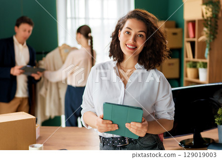 designers are working in studio 129019003