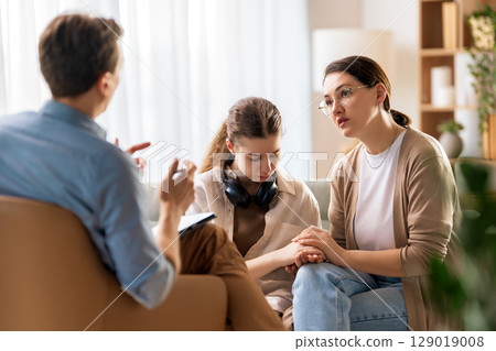 Consultation of the patient with a psychologist Consultation of the patient with a psychologist 129019008