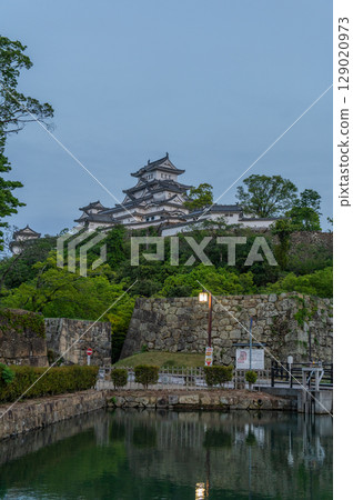 The beautiful castle walls and traditional Japanese architecture of Himeji Castle, a World Heritage Site The beautiful castle walls and traditional Japanese architecture of Himeji Castle, a World Heritage Site 129020973