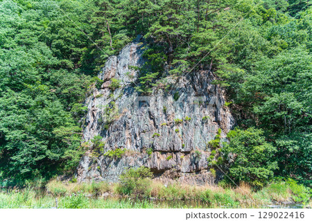 岩手縣雪谷川沿岸的陡峭懸崖—Yaihoi 岩 岩手縣雪谷川沿岸的陡峭懸崖—Yaihoi 岩 129022416