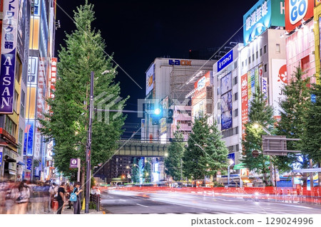 東京秋葉原電器街的夜景 129024996