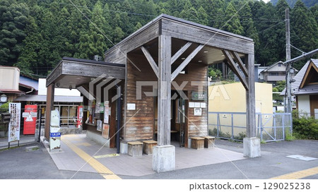 JR青梅線河井車站大樓 129025238